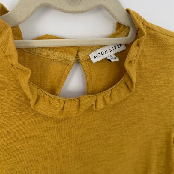 Anthropologie Moon River Puff Sleeve Tee - Picture 3 of 5